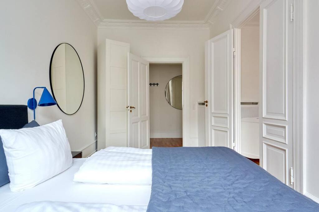 Spacious 3 Bedroom Manor Flat Next To Tivoli Koppenhága Kültér fotó