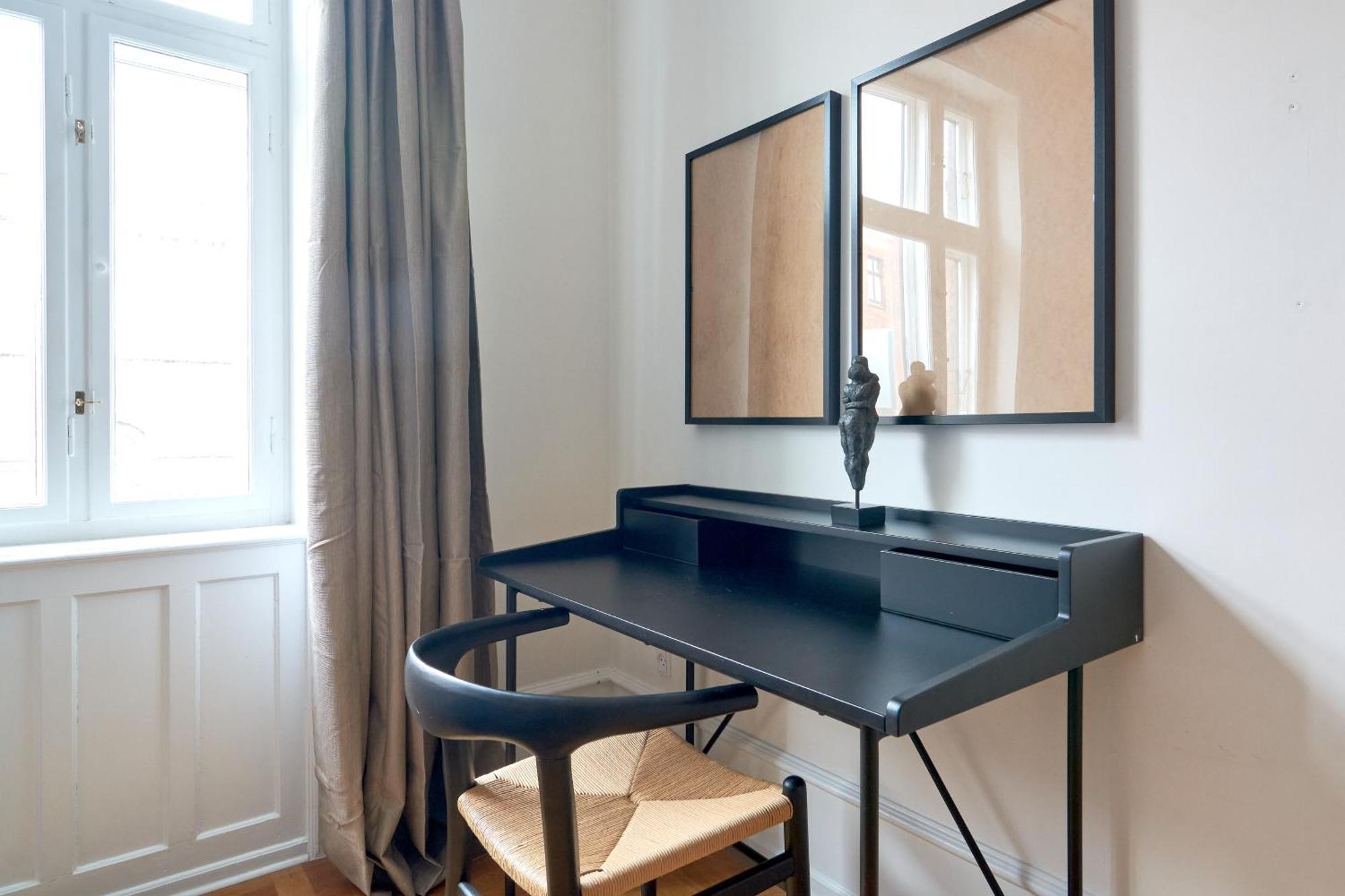 Spacious 3 Bedroom Manor Flat Next To Tivoli Koppenhága Kültér fotó